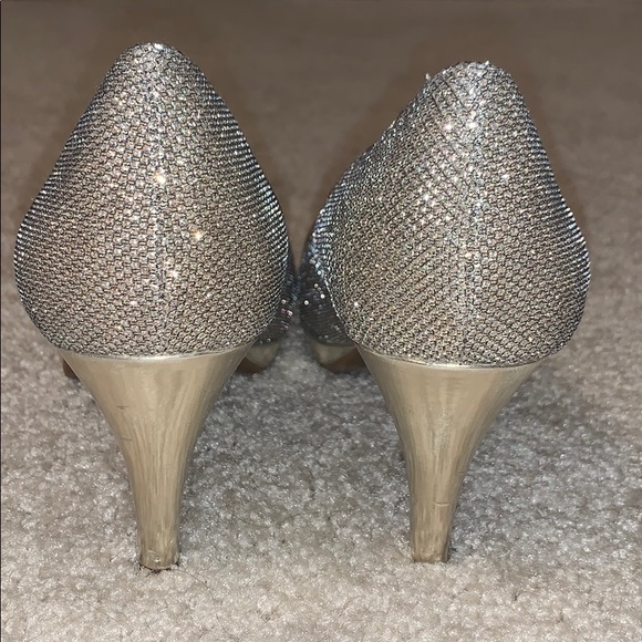 Bandolino Shiny heels - Picture 3 of 4